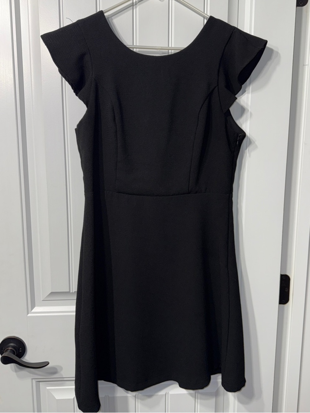 She + Sky Black Ruffle Back Dress Size Large Flutter Sleeve Cocktail Mini Dress